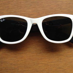 ray ban wayfarers